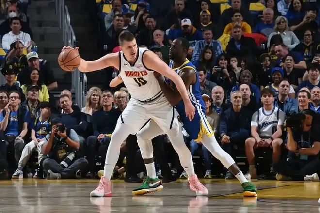 半岛体育登录-鹈鹕主场力挽狂澜，关键时刻关键球锁定胜利的简单介绍