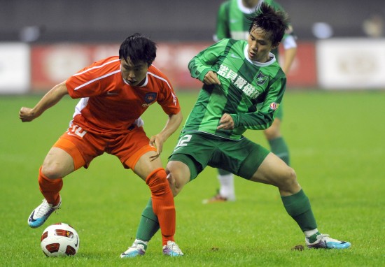 半岛体育直播-绿城客场逼平重庆，表现出色