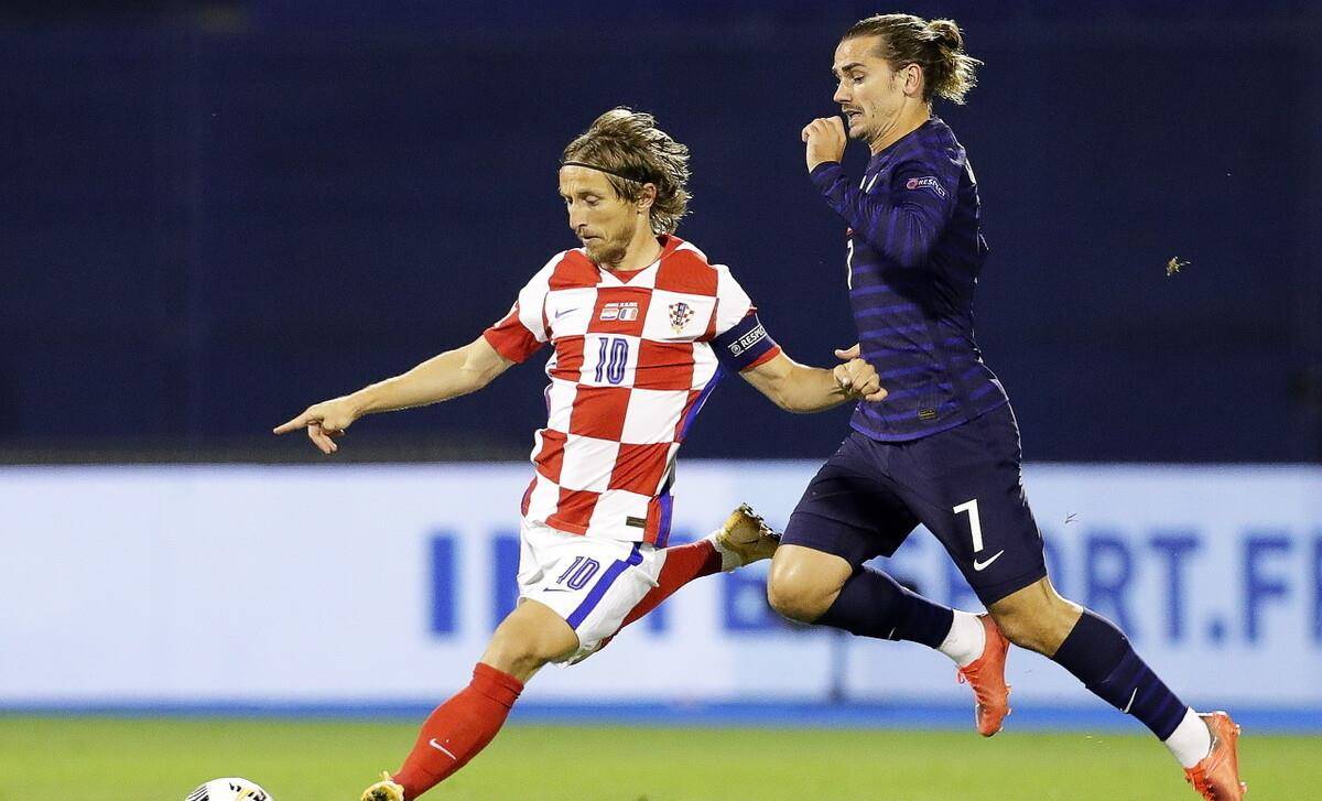 克罗地亚队在客场比赛中尽展拼搏精神