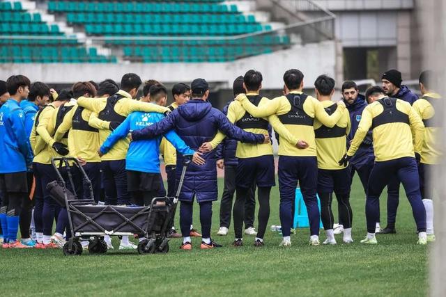 畅享实力对决，队员表现引火爆场，实力角逐的简单介绍