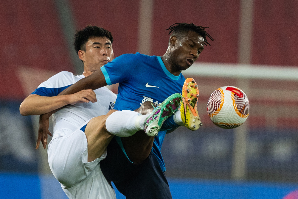 雄狮队球员持续进步,打造团队实力 雄狮队球员持续进步,打造团队实力