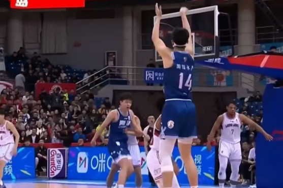 湖南队客场胜出,球员备战状态完美 湖南队客场胜出,球员备战状态完美