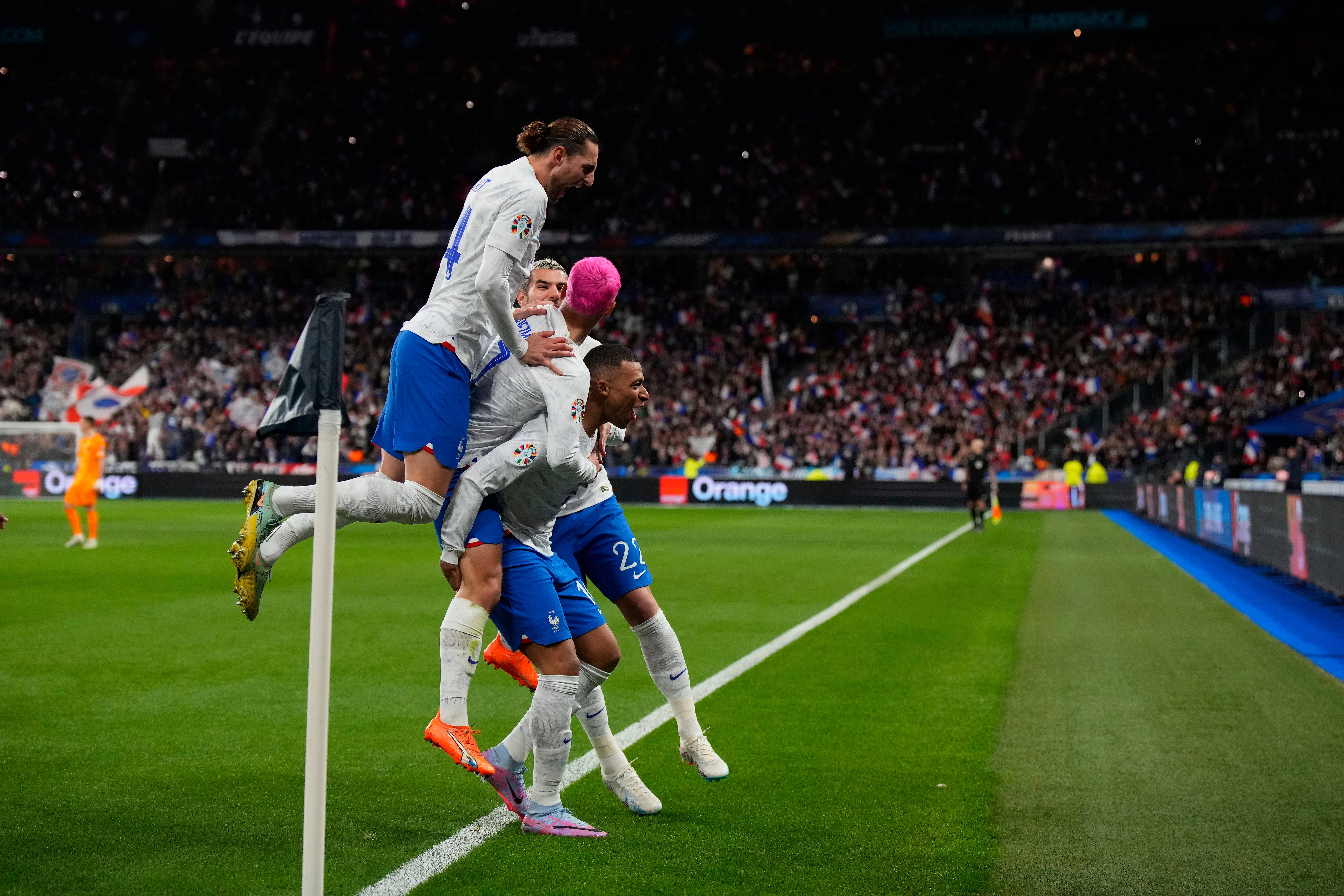 半岛体育竞技-包含保加利亚大胜斯洛伐克，欧预赛成功启程的词条