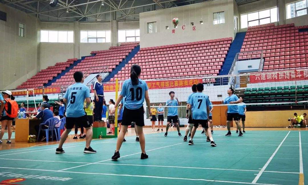 半岛体育官方入口-十人战胜对手，贵州智诚展现团结拼搏精神的简单介绍