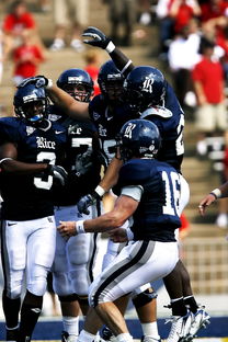 半岛体育直播-蒙特雷全队士气高昂，冲击世俱杯更高荣誉