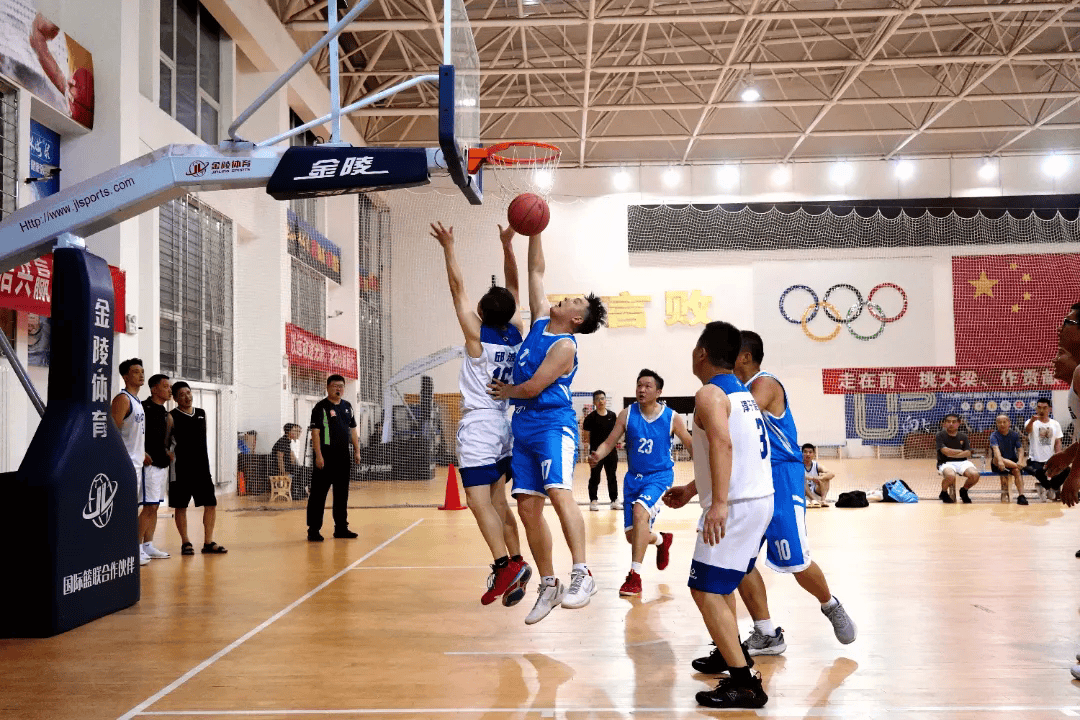 关于顶级篮球盛会即将开幕，各队备战紧张的信息