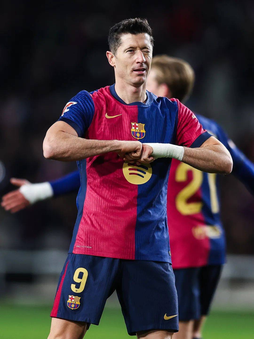 瓦伦西亚大胜，输出赛季最佳表现的简单介绍