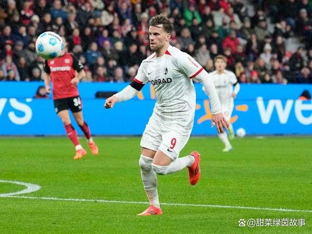 半岛体育下载-包含弗赖堡主帅赞扬球队表现，锋线进攻力量强大的词条