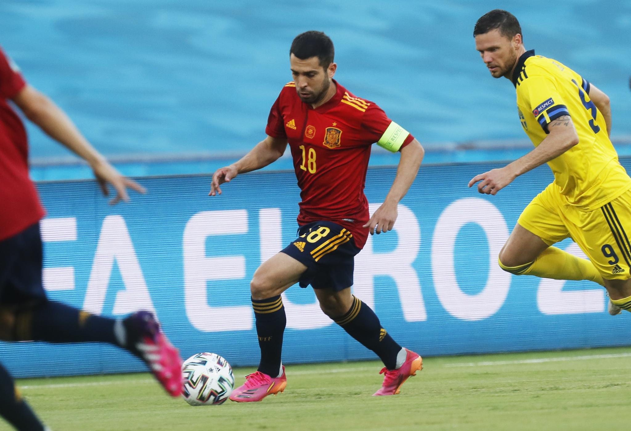 半岛体育链接-法国战平黑山排名小组第二，瑞典击溃斯洛文尼亚的简单介绍